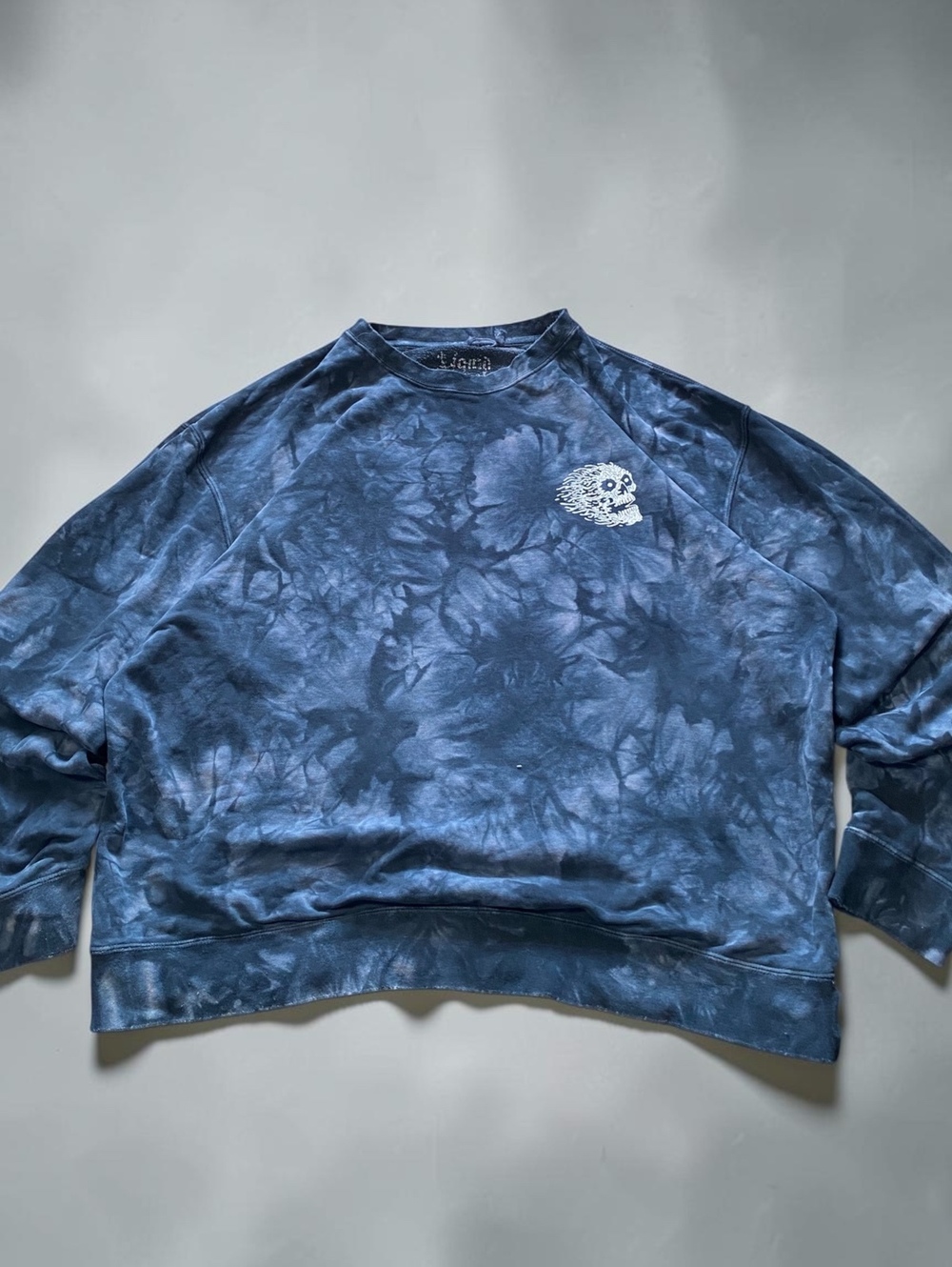 Liquid Death Mountain Water Sweatshirt Mens L Tie Dye Skull Graphic Crewneck